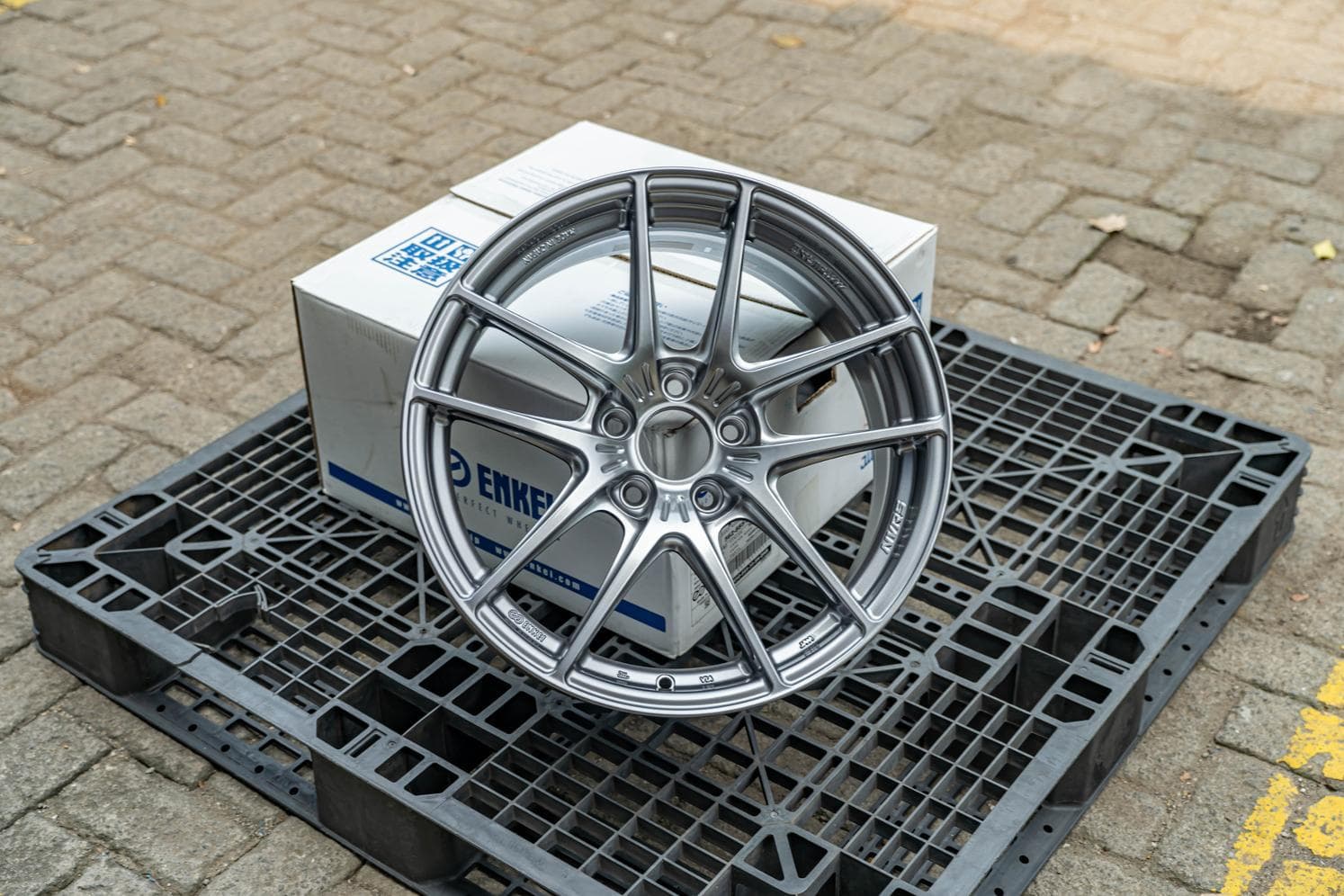 RACING NVR5 R18x8.5 ET 35 PCD 5x114 - Sonic Silver (Original Japan) — image 1