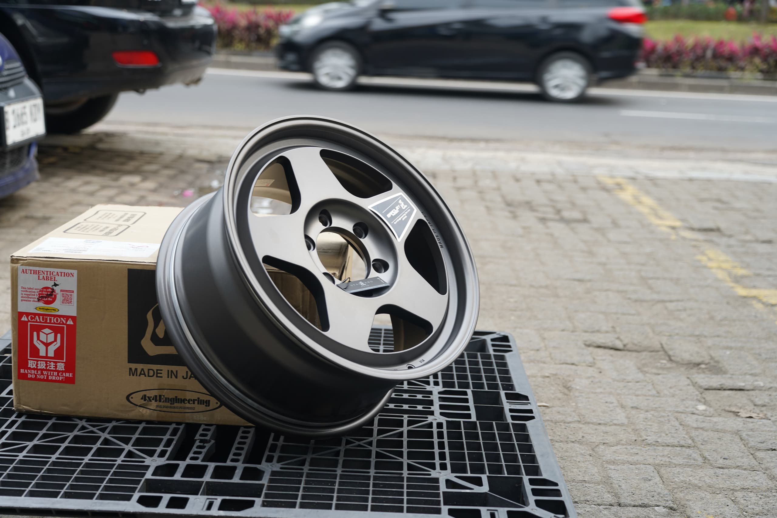 Bradley Forged Takumi 18x8.5 ET52 6x139.7 view 2