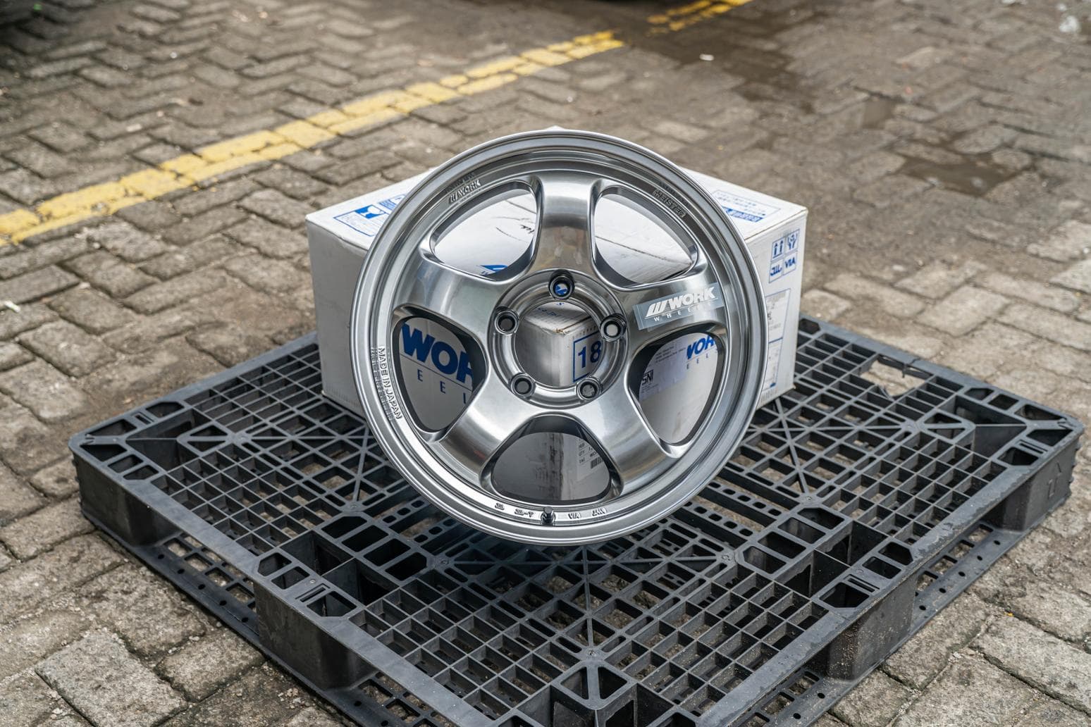 MEISTER S1V LIMITED EDITION R18x9 ET 18 PCD 5x139 - Glim Silver (Original Japan) view 1