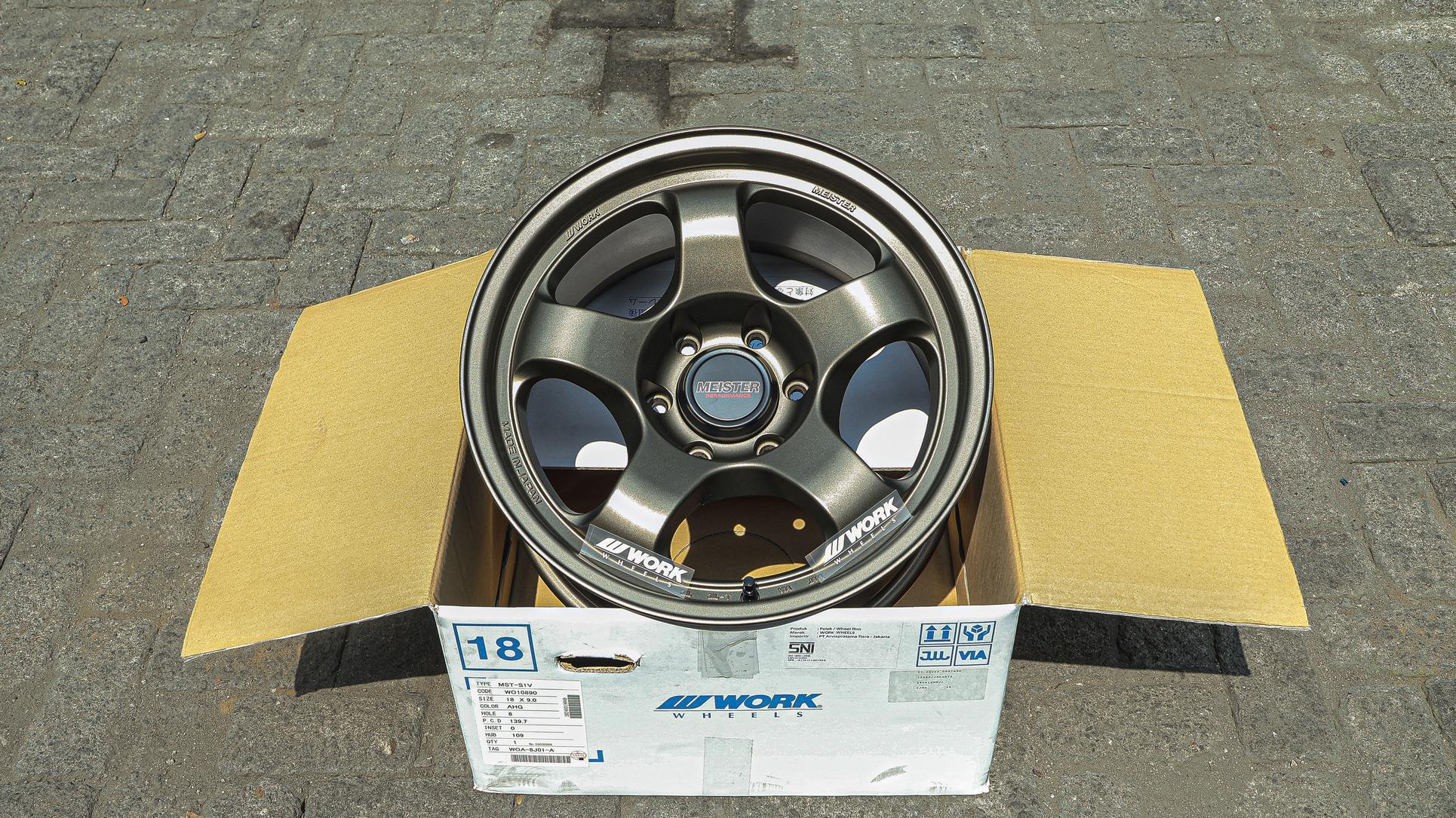 MEISTER S1V R18x9 ET 18 PCD 6x139.7 - Original Japan