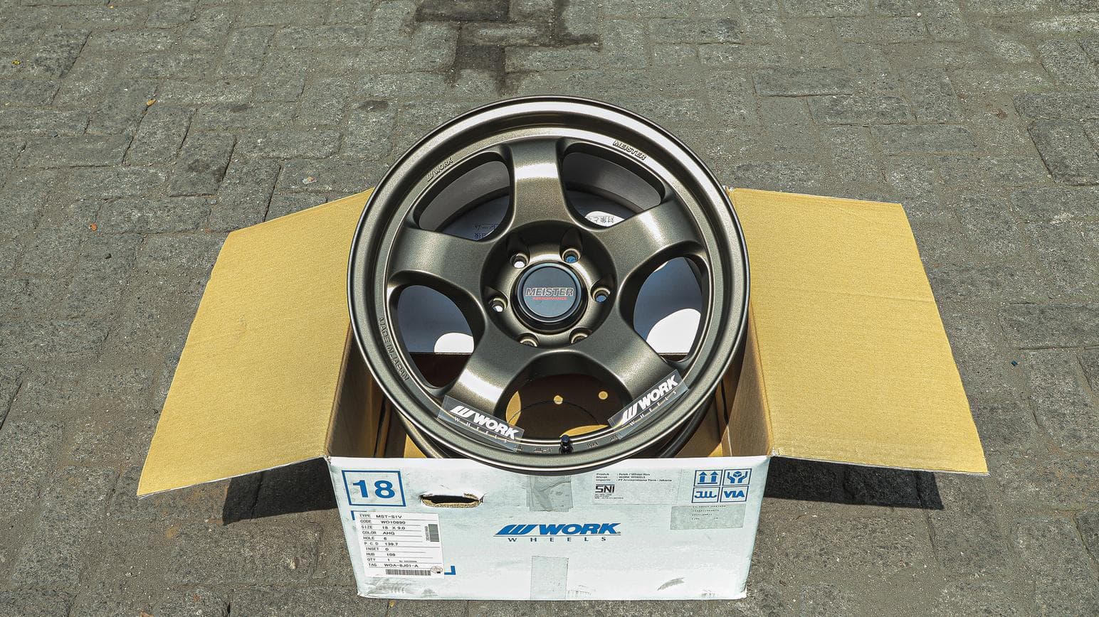 MEISTER S1V R18x9 ET 0 PCD 6x139.7 (Original Japan) view 1