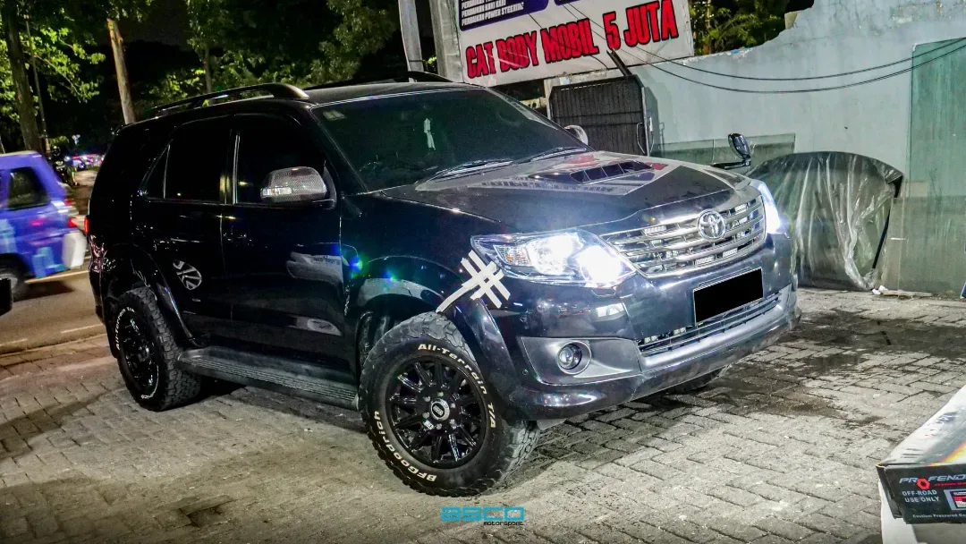 Toyota Fortuner VNT