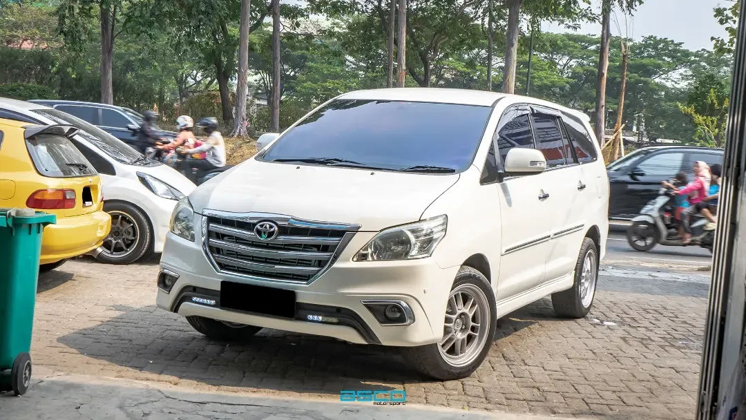 Toyota Innova KD