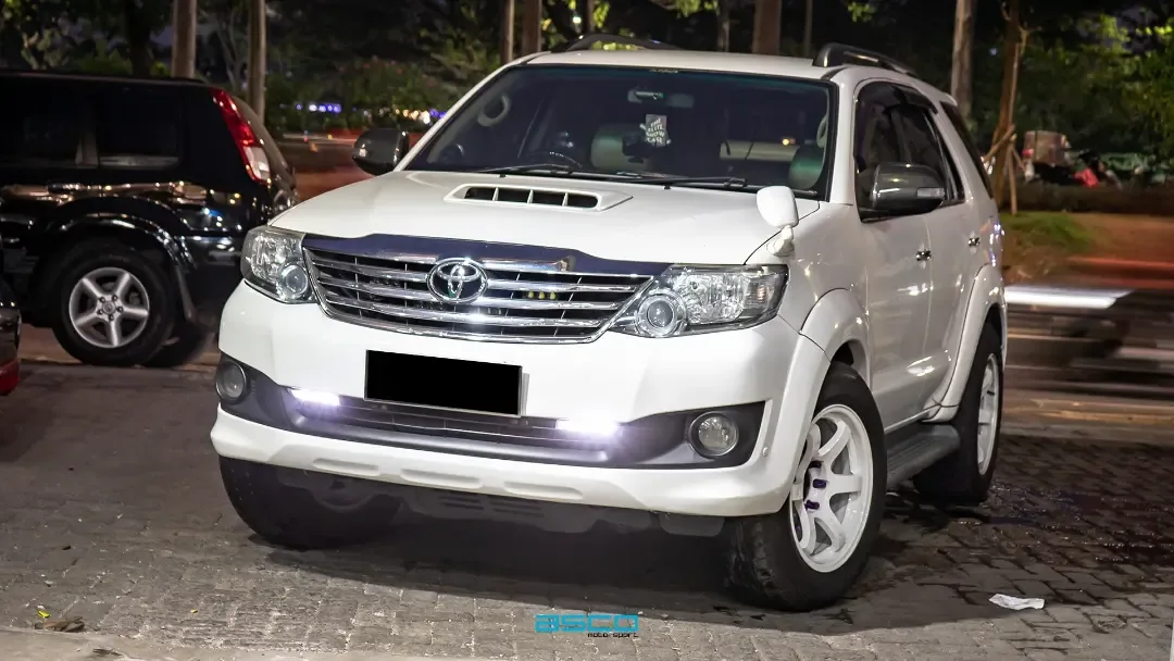 Toyota Fortuner VNT