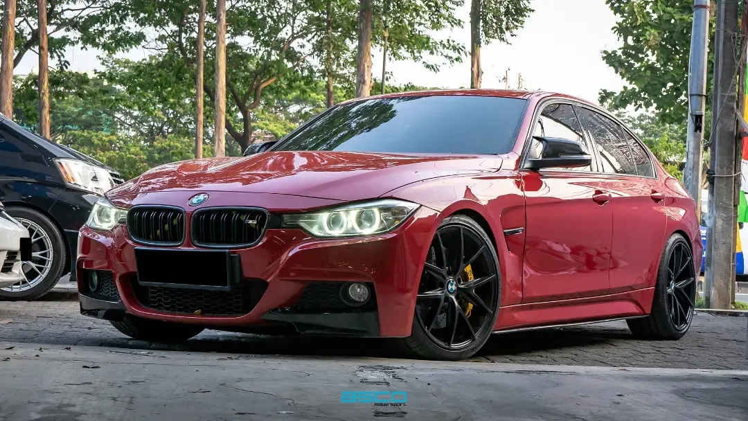 BMW F30