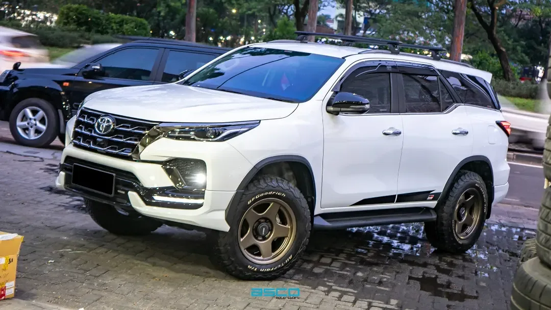 Toyota Fortuner VRZ GR