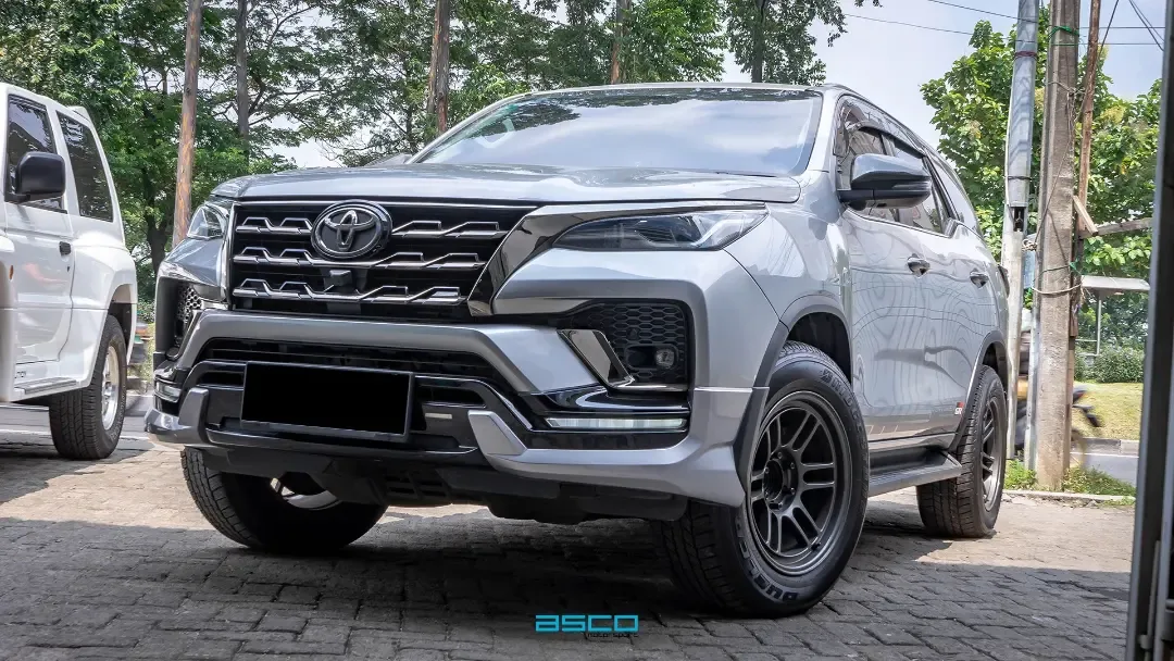 Toyota Fortuner VRZ GR
