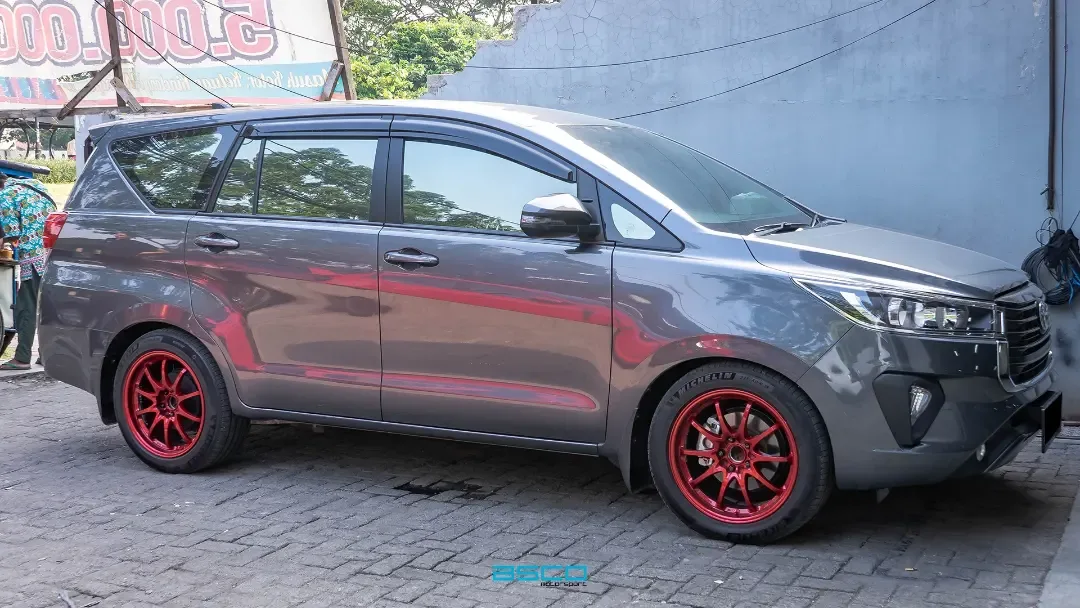 Toyota Innova Reborn