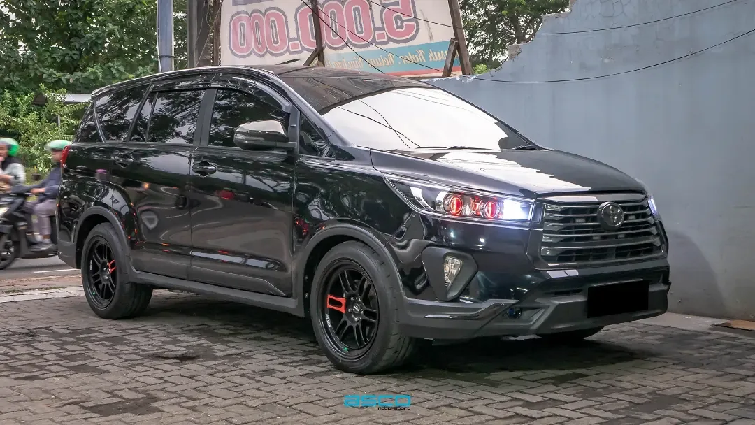 Toyota Innova Reborn