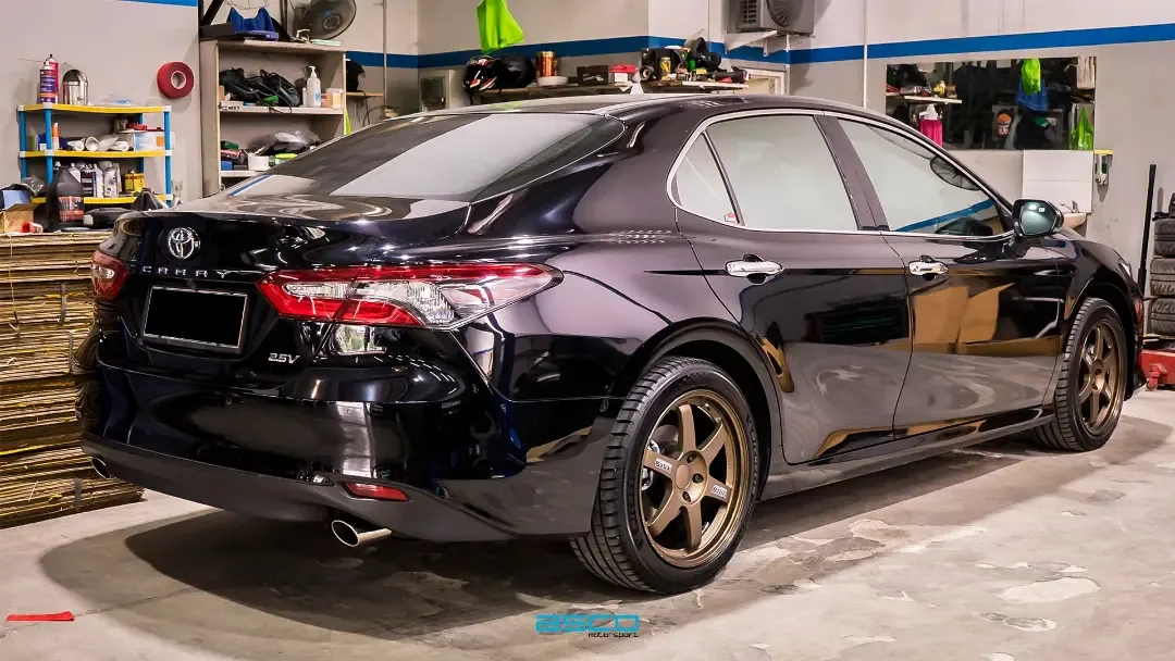 Toyota Camry (XV70)