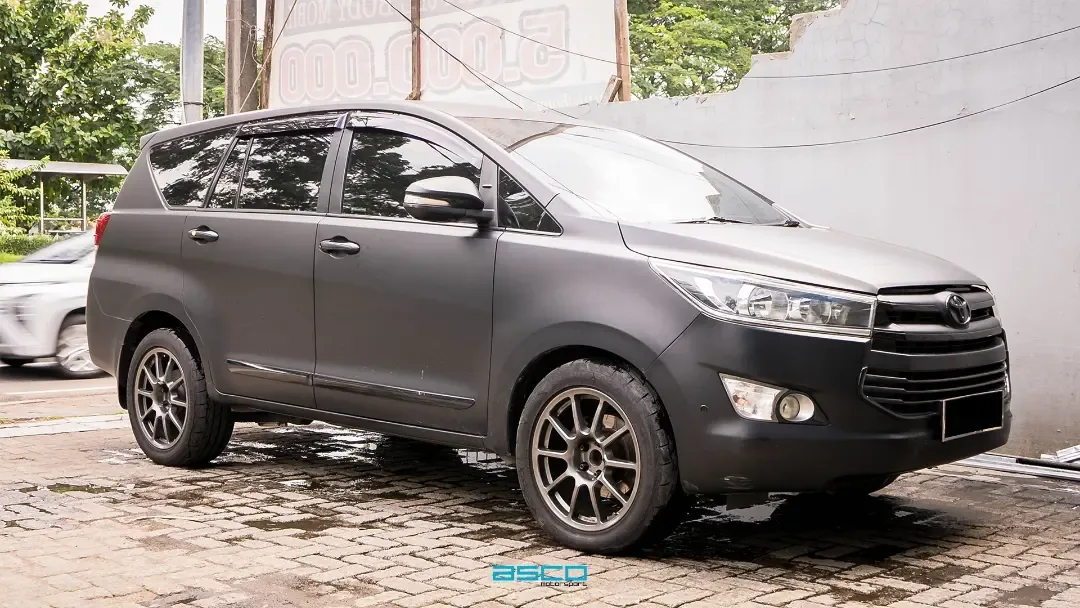 Toyota Innova Reborn