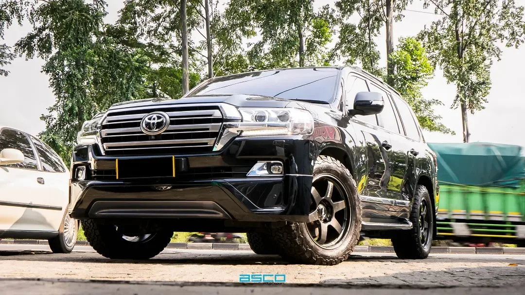 Toyota Land Cruiser 200