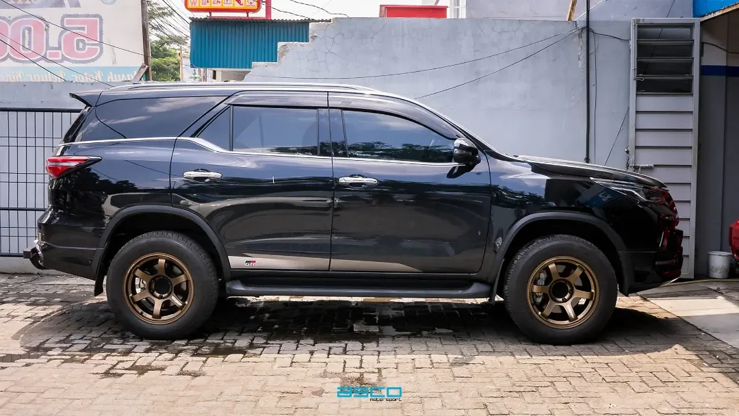Toyota Fortuner VRZ GR