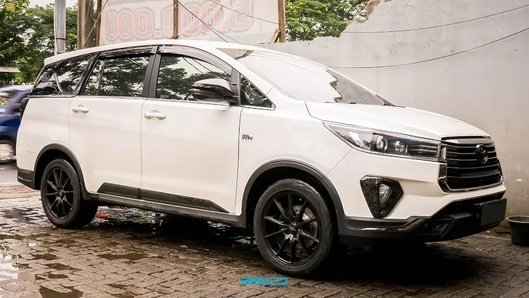 Toyota Innova Reborn